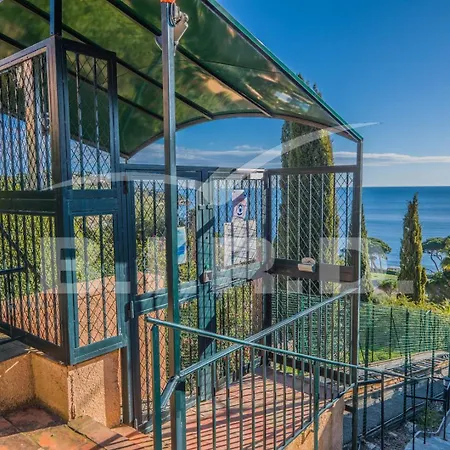 3 Pièces Avec Vue Panoramique Mer, Piscine Et Accès Privé